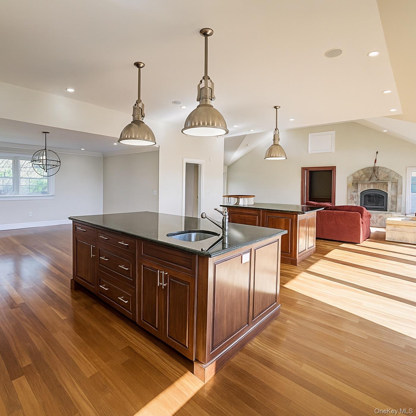 #11 photo, 510 Shore Drive, Oakdale , NY 11769