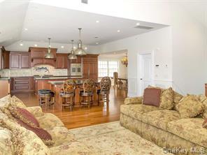 #13 photo, 510 Shore Drive, Oakdale , NY 11769