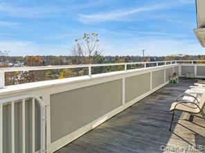 #16 photo, 510 Shore Drive, Oakdale , NY 11769