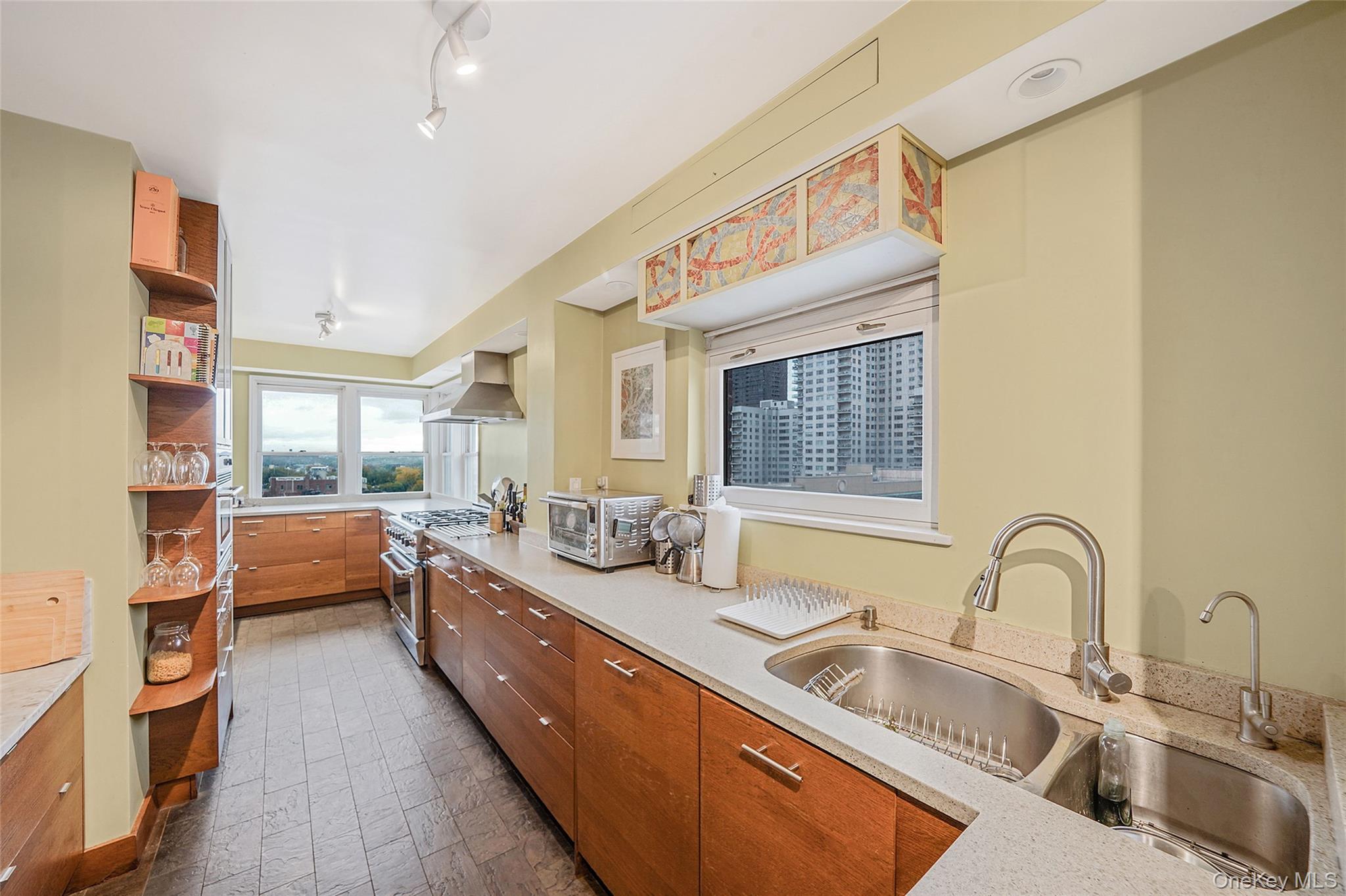 #12 photo, 460 E 79th Street, New York (Manhattan) , NY 10075