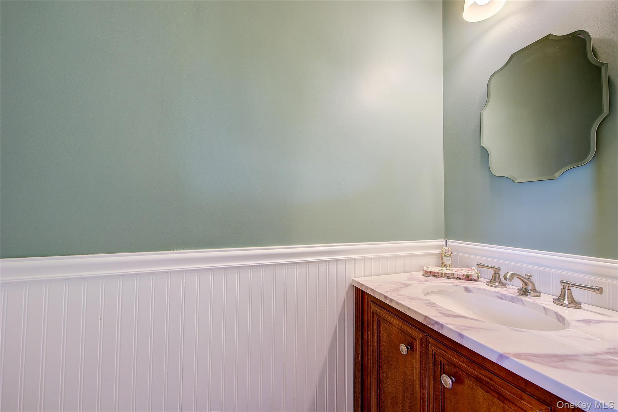 #6 photo, 67-118 Dartmouth Street, Forest Hills , NY 11375