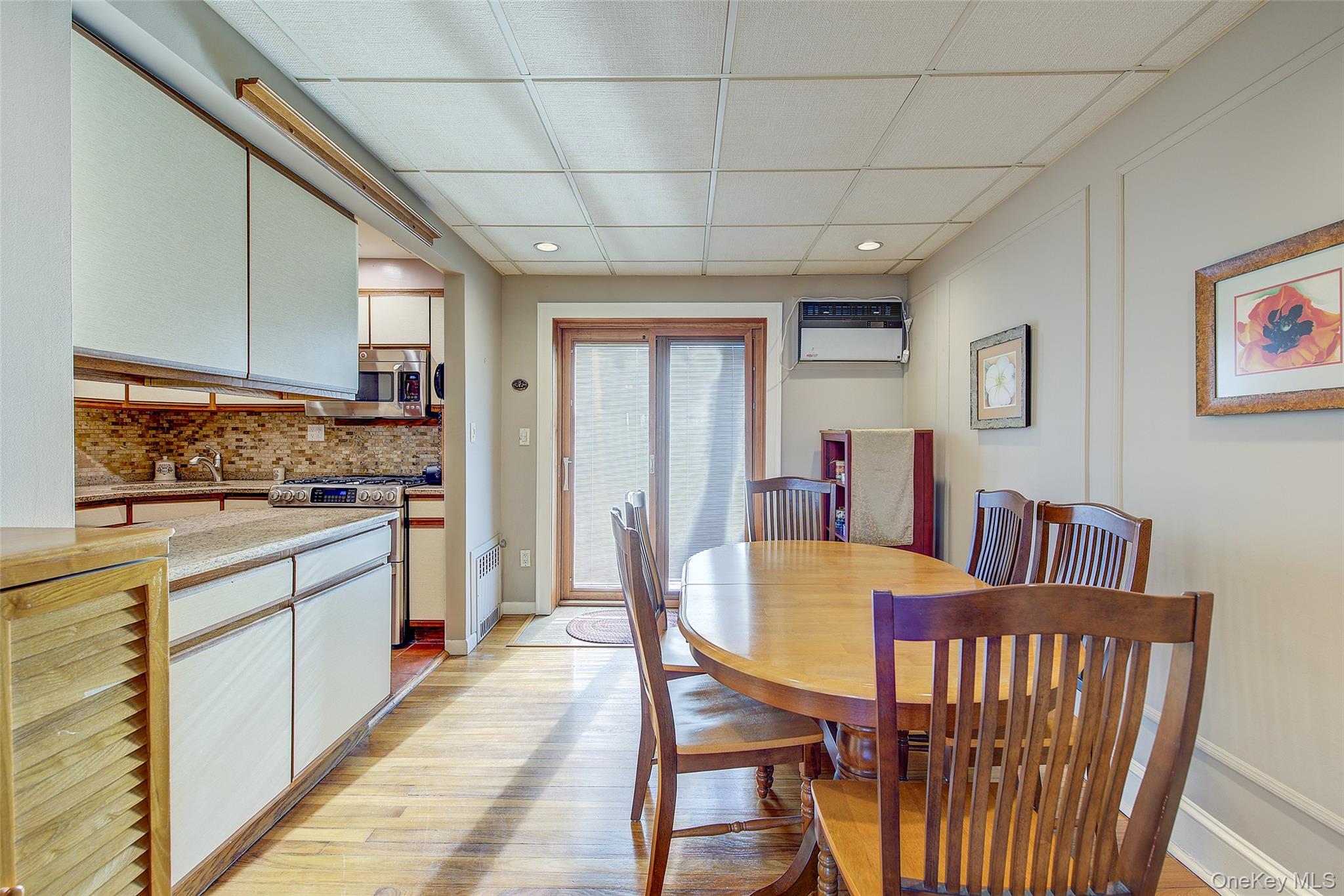 #7 photo, 67-118 Dartmouth Street, Forest Hills , NY 11375