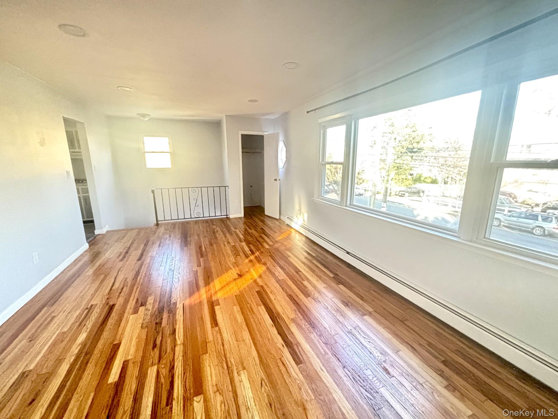 #5 photo, 441 Atlantic Avenue, East Rockaway , NY 11518