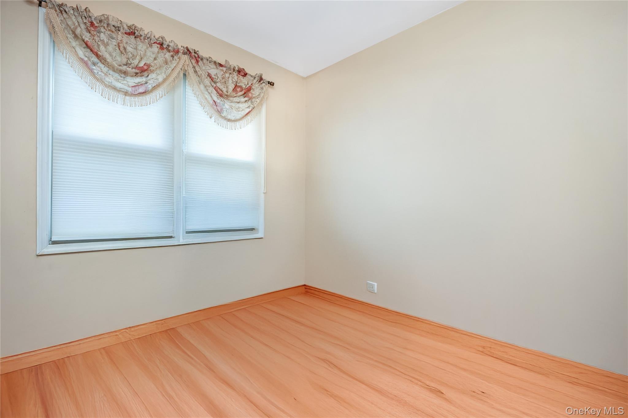 #15 photo, 180 Lakeside Trail, Ridge , NY 11961