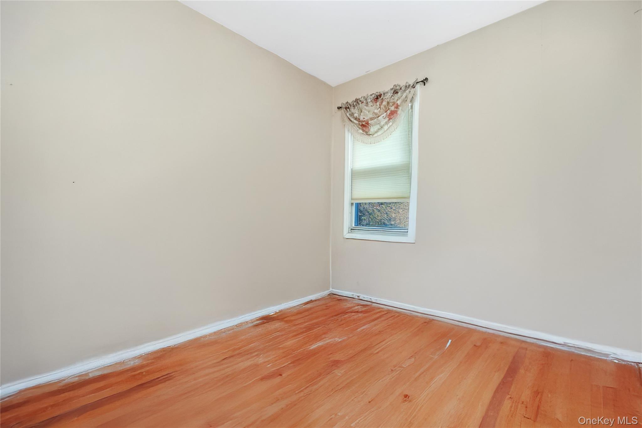 #18 photo, 180 Lakeside Trail, Ridge , NY 11961