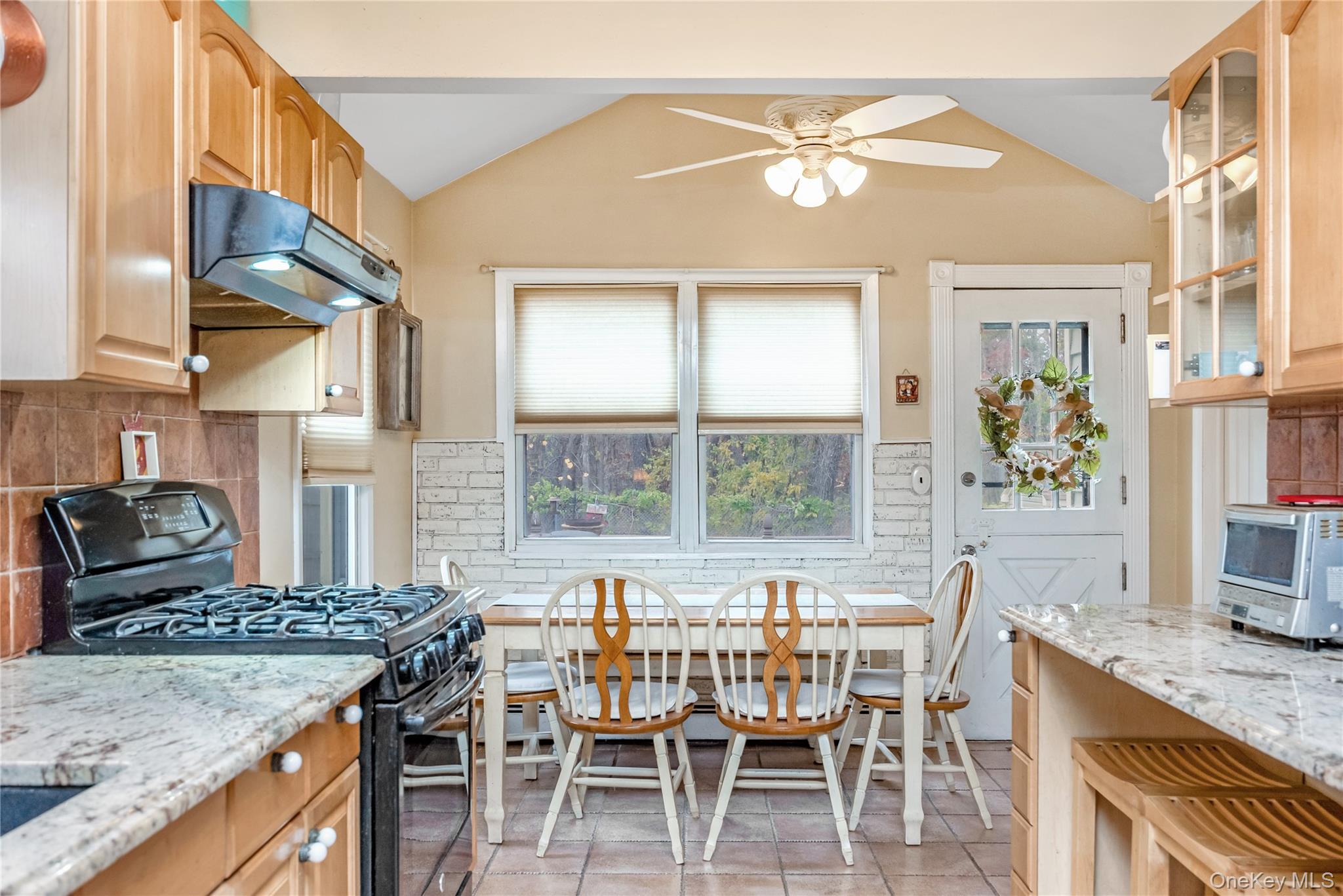 #5 photo, 180 Lakeside Trail, Ridge , NY 11961