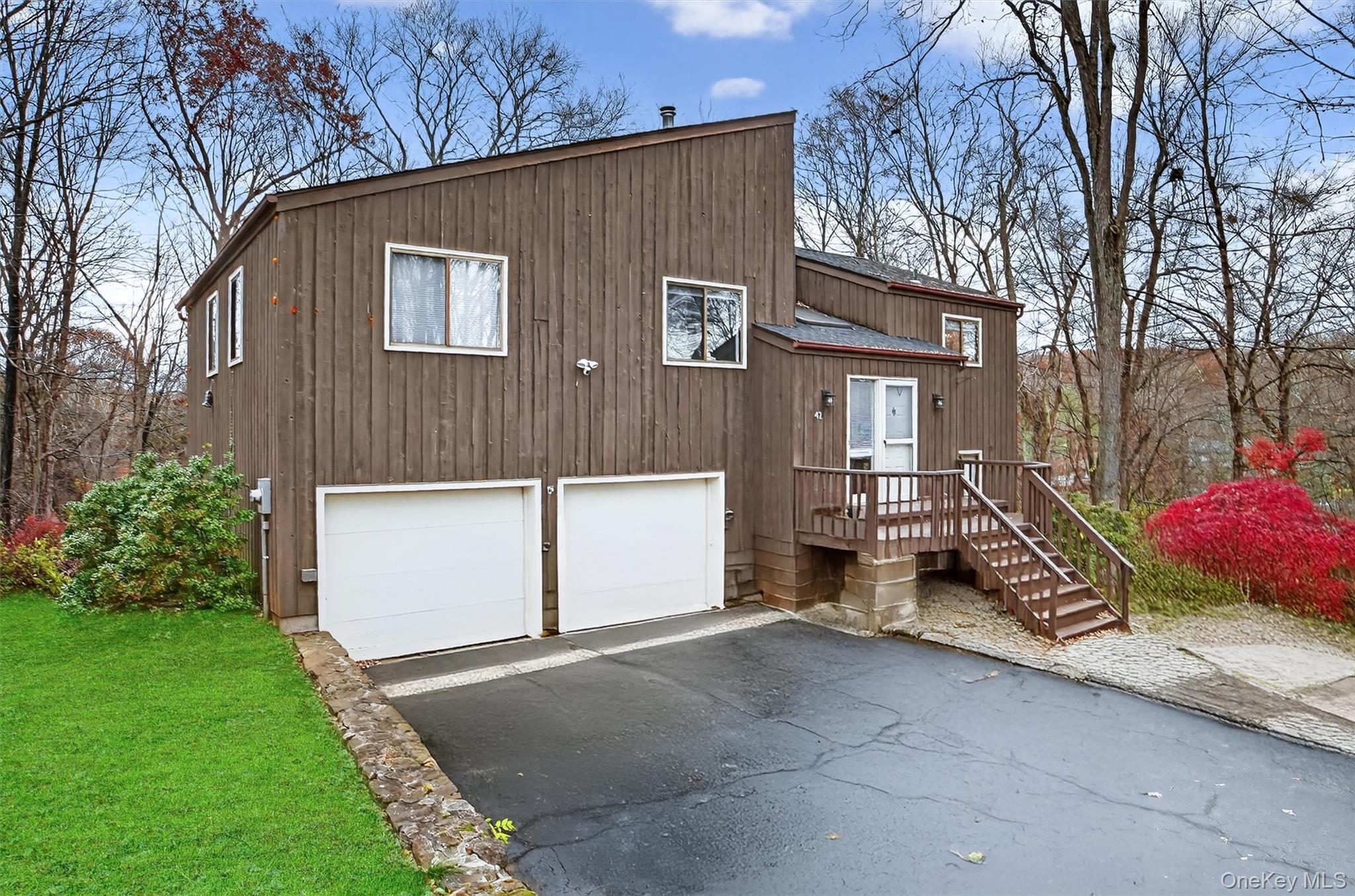 #1 photo, 42 Maple Moor Lane, Cortlandt Manor , NY 10567