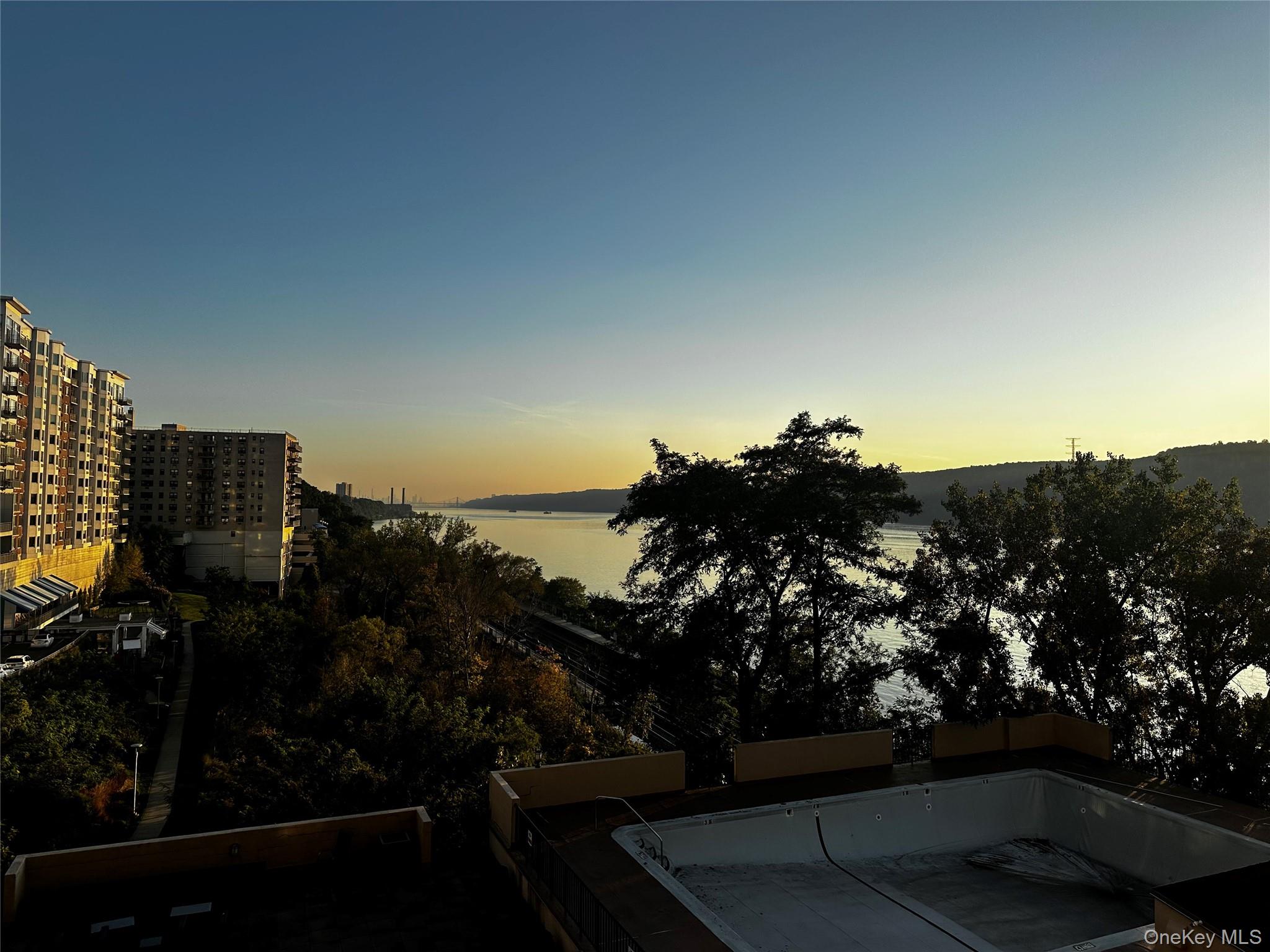 #7 photo, 1155 Warburton Avenue, Yonkers , NY 10701