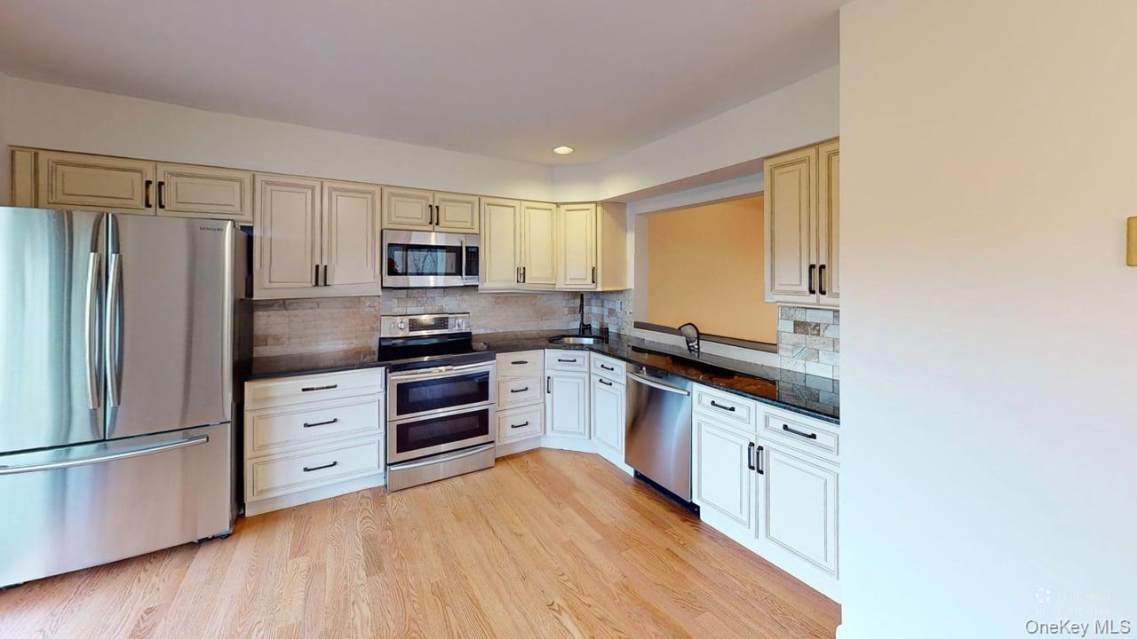 #4 photo, 126 Whitetail Circle, Ossining , NY 10562