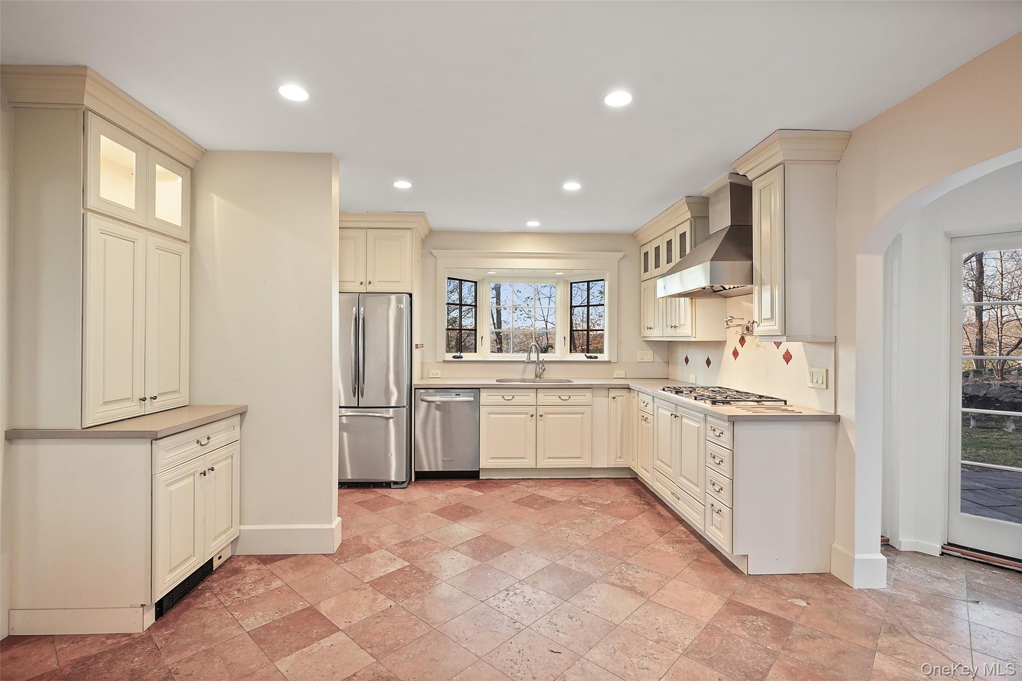 #3 photo, 31 Laurel Drive, Mount Kisco , NY 10549