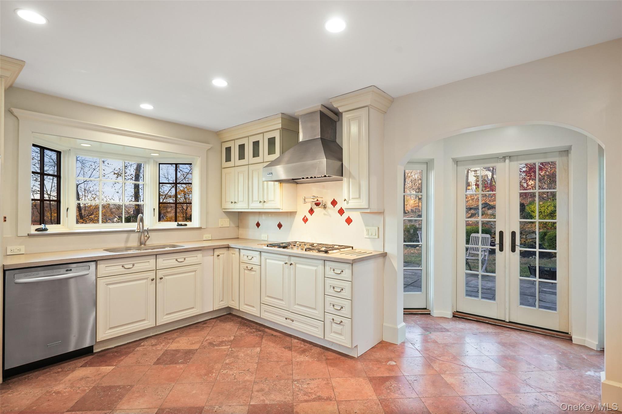 #4 photo, 31 Laurel Drive, Mount Kisco , NY 10549