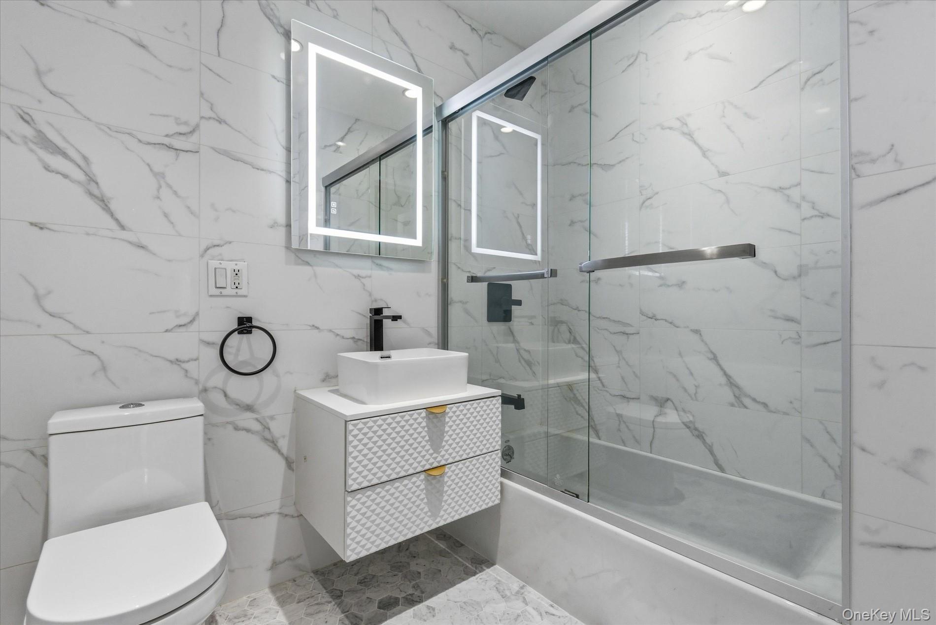 #18 photo, 379 Kings Highway, Brooklyn , NY 11223