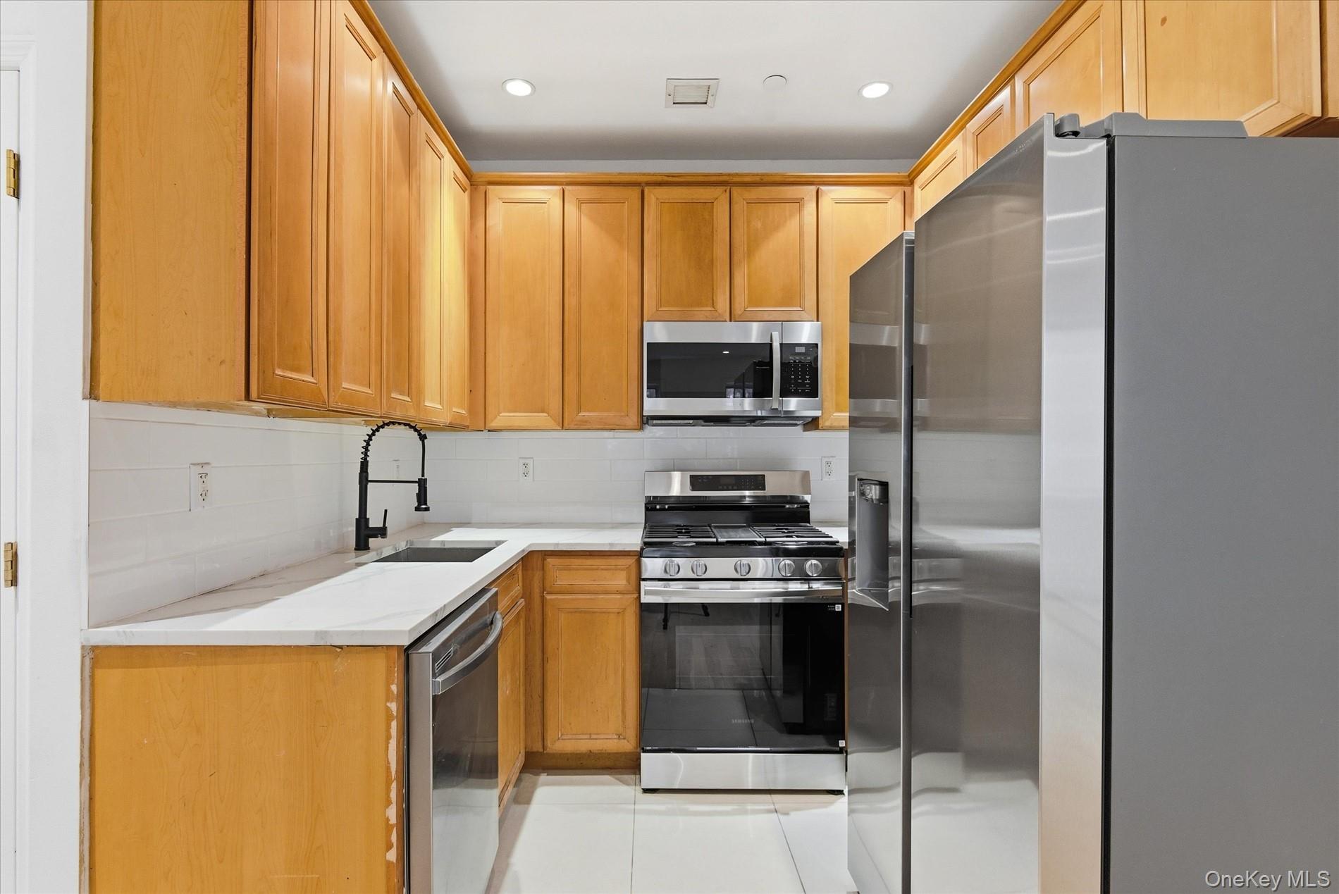 #7 photo, 379 Kings Highway, Brooklyn , NY 11223