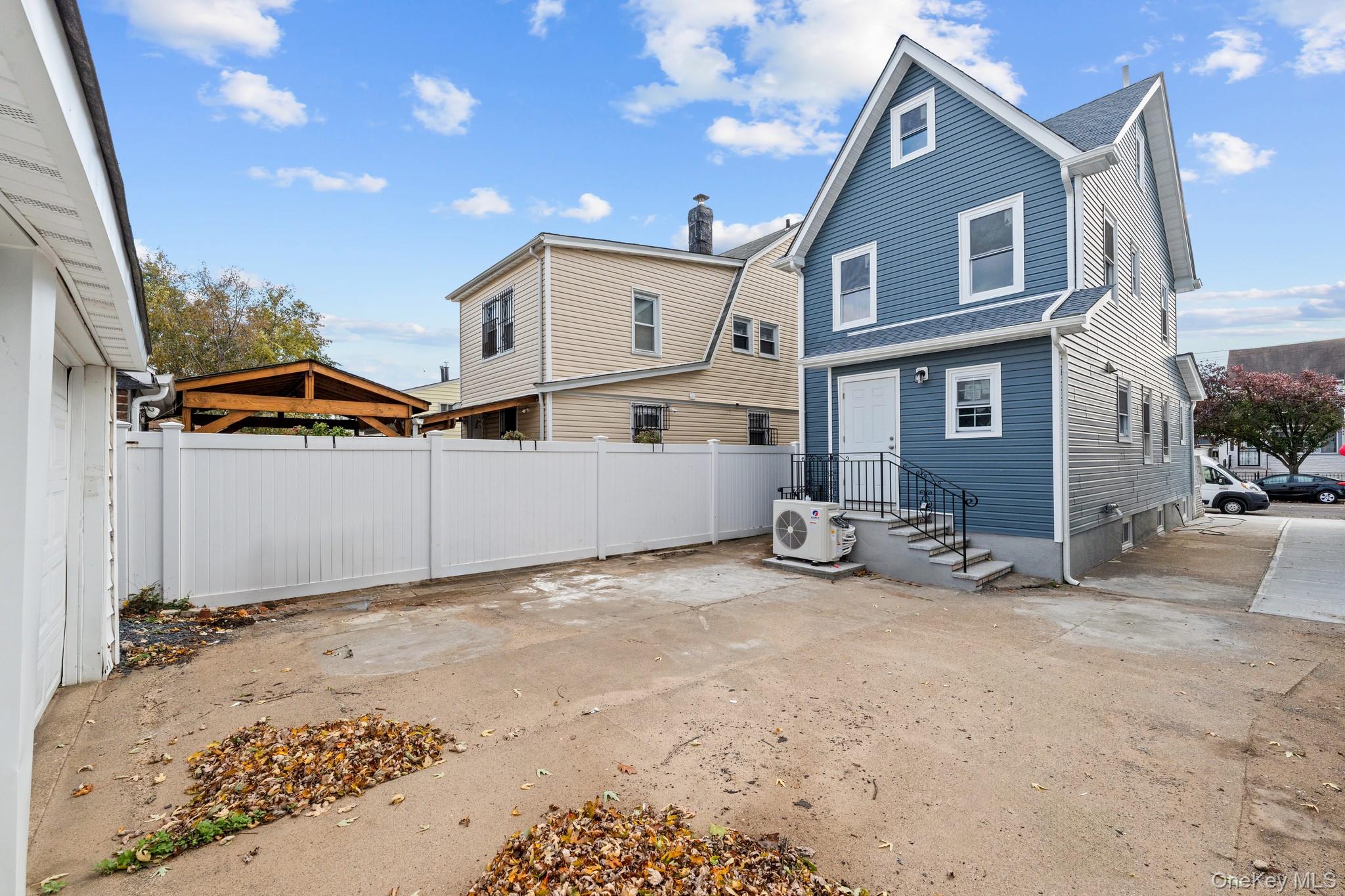 #19 photo, 14235 Sutter Avenue, South Ozone Park , NY 11436