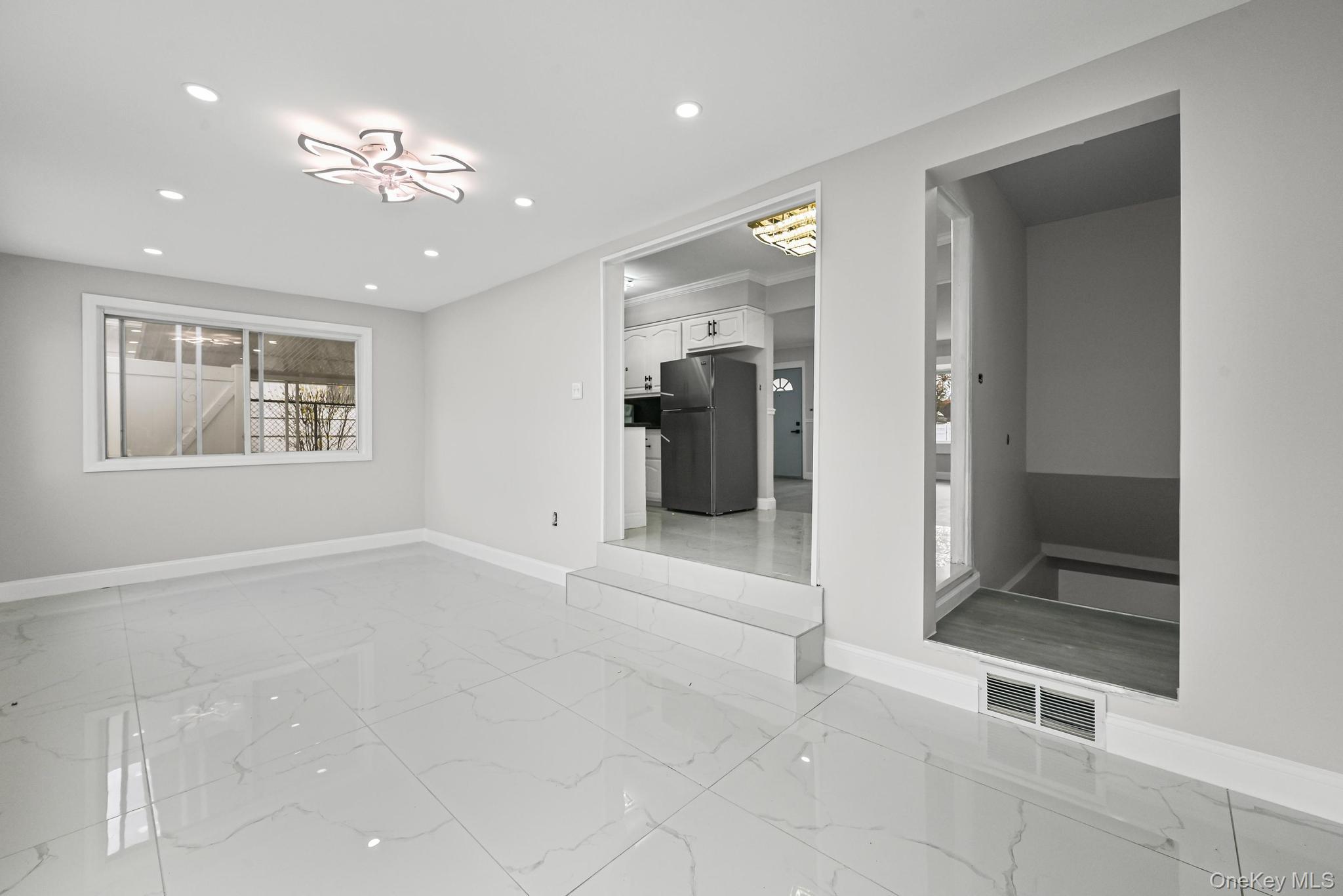 #16 photo, 312 Coventry Road, West Hempstead , NY 11552