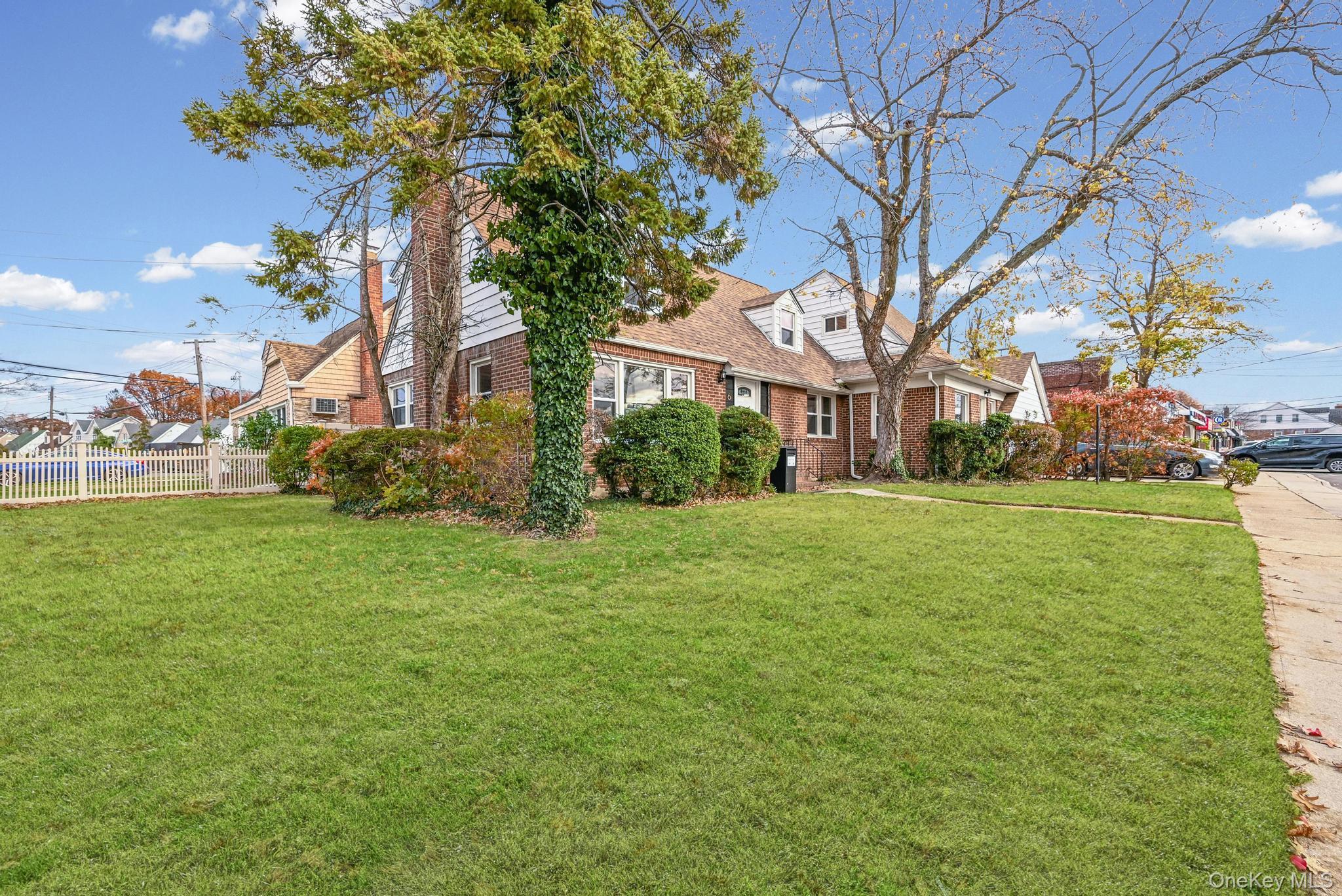 #6 photo, 312 Coventry Road, West Hempstead , NY 11552