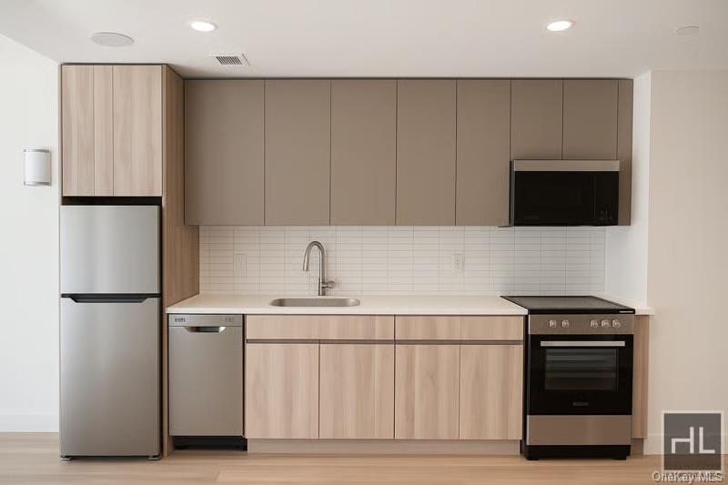 #1 photo, 91 Bruckner Boulevard, Bronx , NY 10454