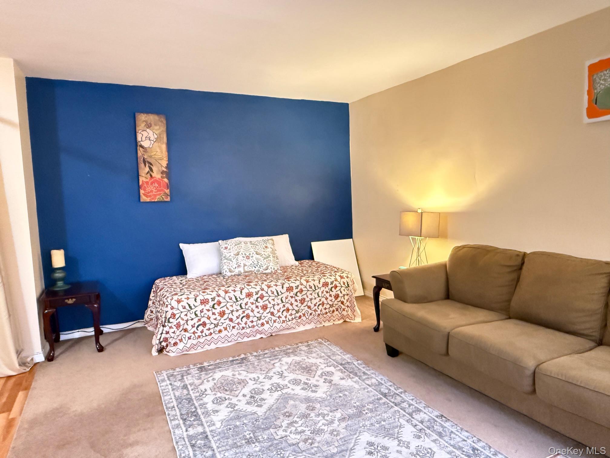 #3 photo, 100-25 Queens Boulevard, Forest Hills , NY 11375