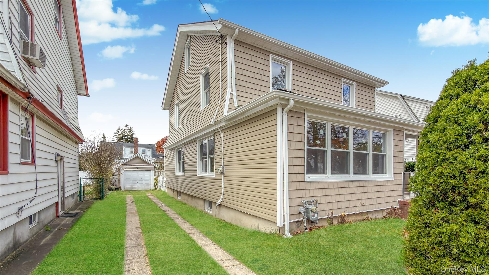 #10 photo, 64 S Montgomery Street, Valley Stream , NY 11580