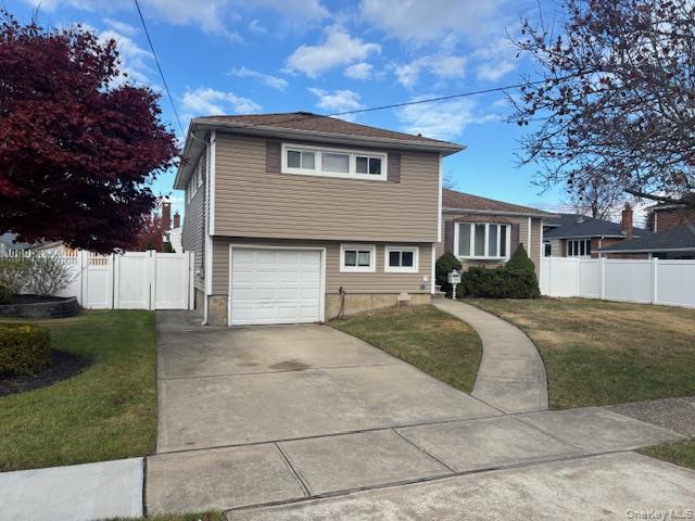 #1 photo, 161 Aster, Massapequa Park , NY 11762