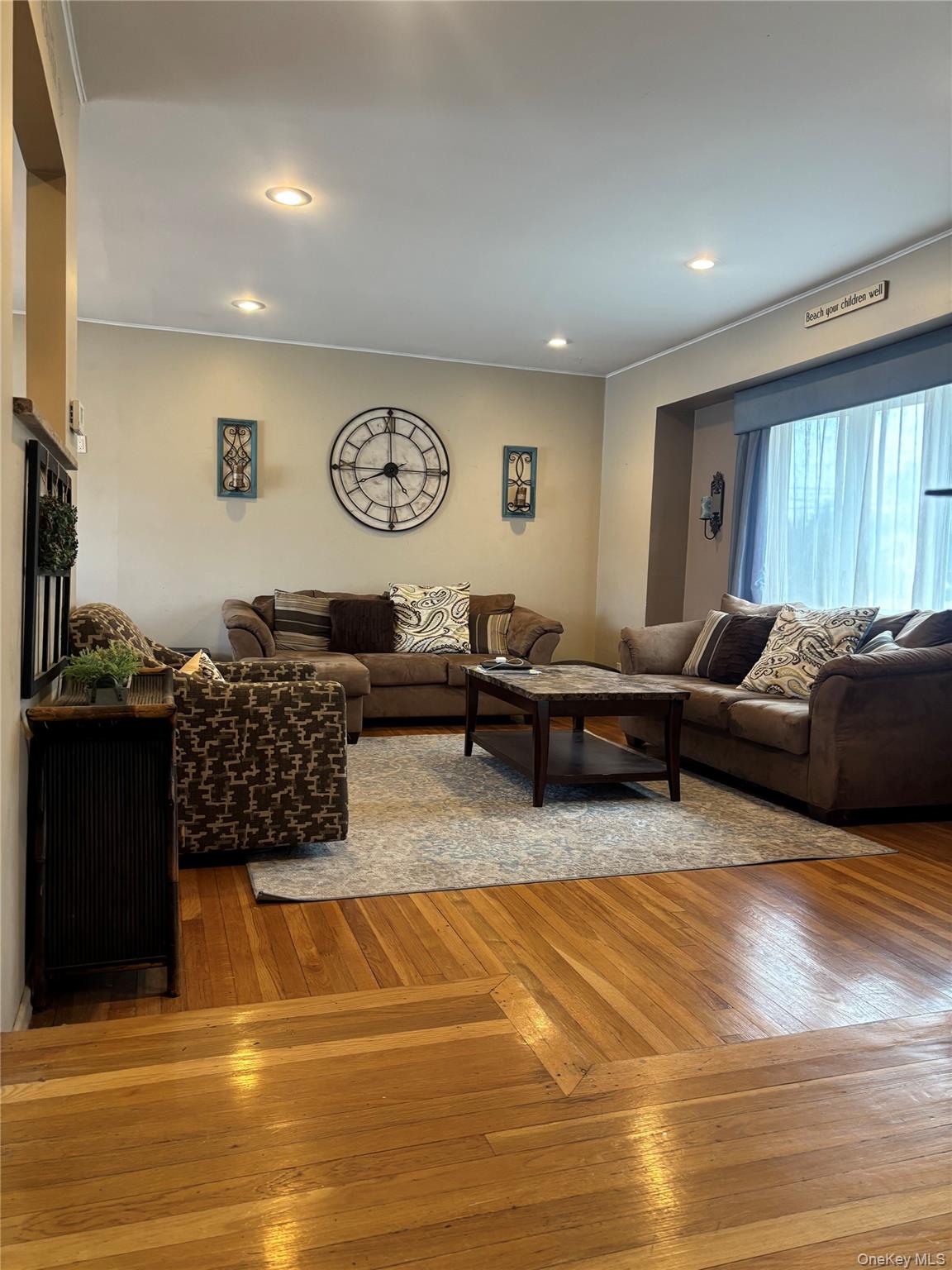 #8 photo, 161 Aster, Massapequa Park , NY 11762