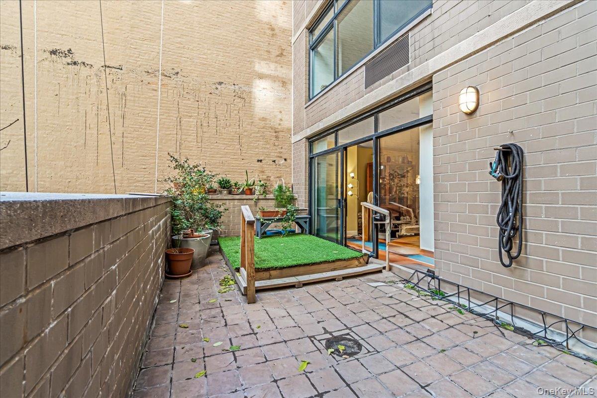 #15 photo, 400 E 70th Street, New York (Manhattan) , NY 10021