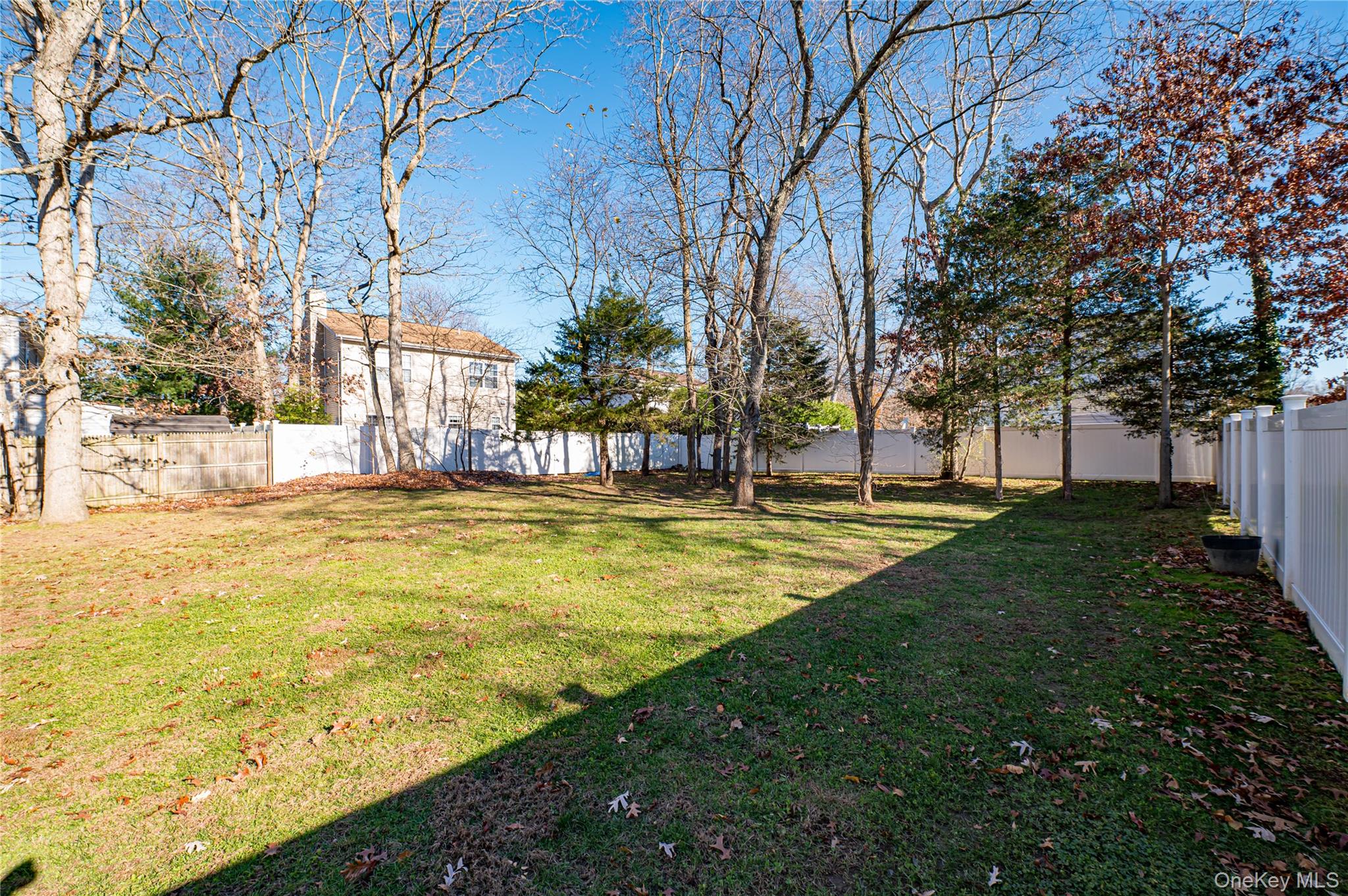 #12 photo, 27 MANCHESTER Road, سوفولك Huntington , NY 11743