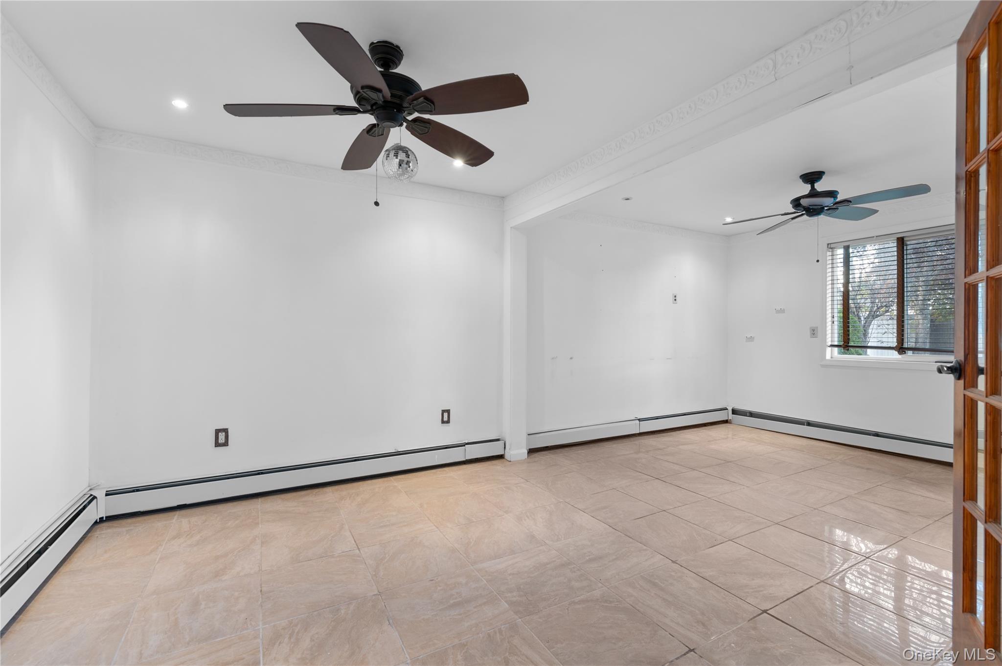 #20 photo, 18 Pilgrim Lane, Westbury , NY 11590