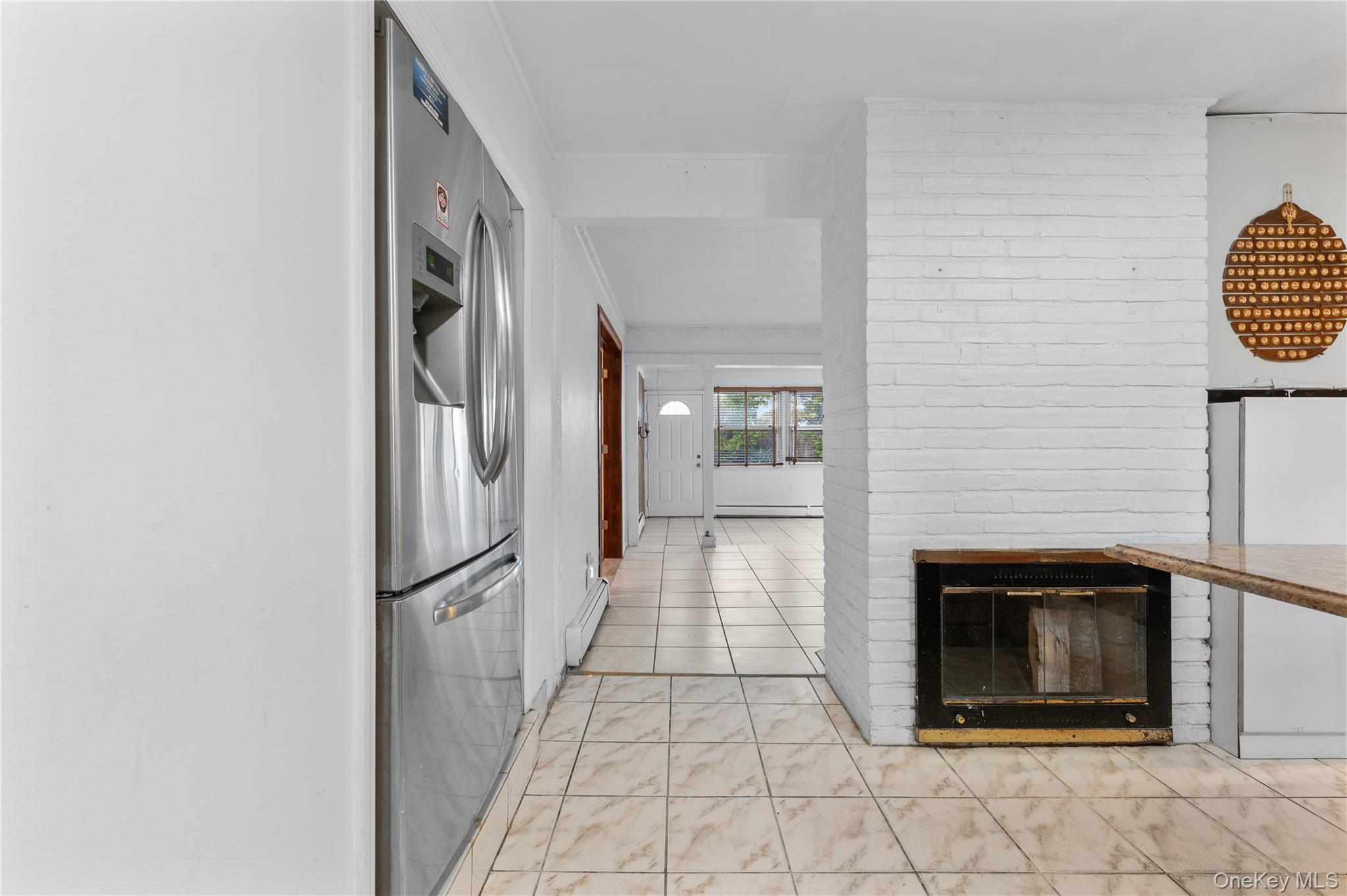 #9 photo, 18 Pilgrim Lane, Westbury , NY 11590