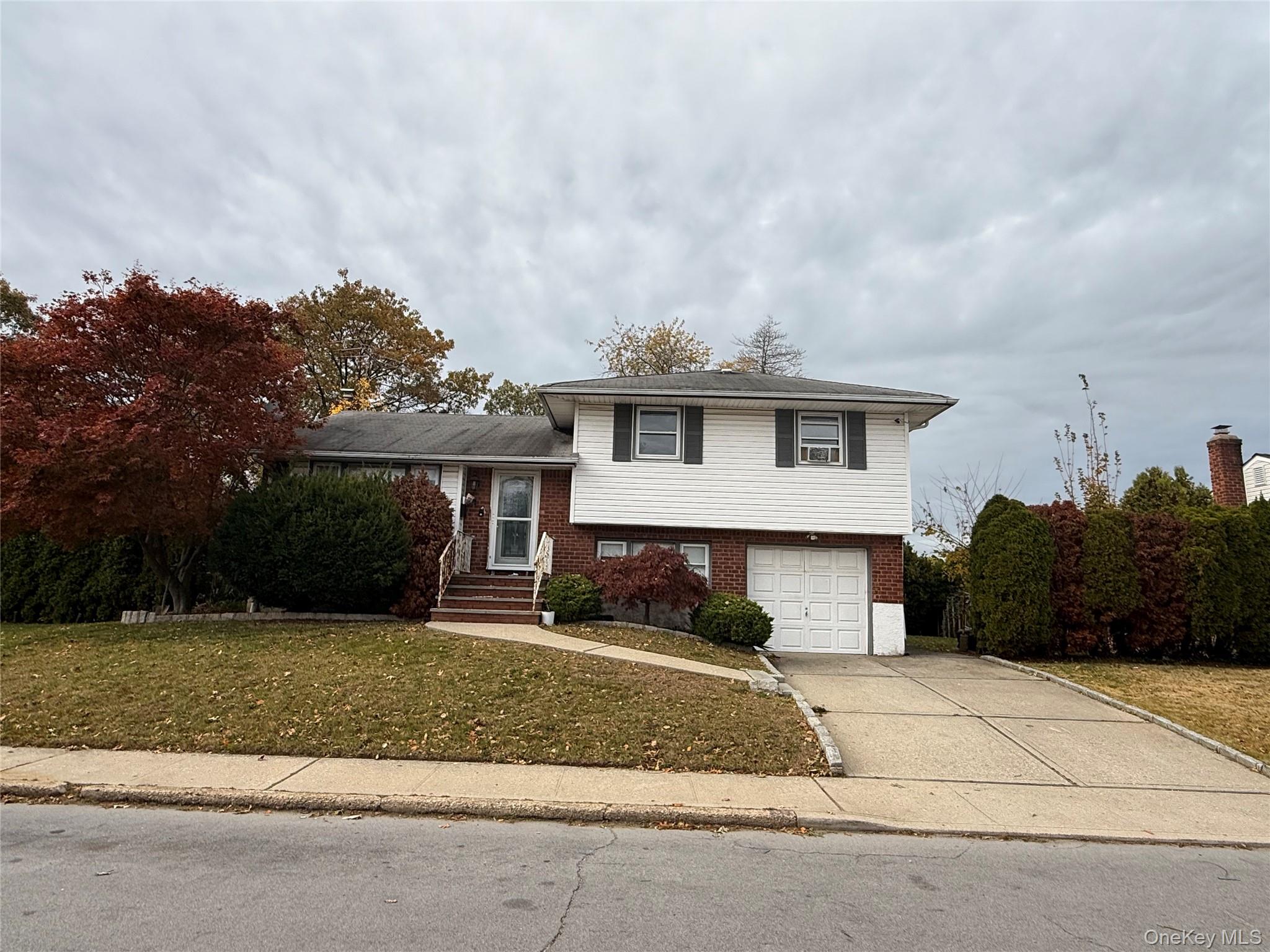 #1 photo, 89 Osborne Road, West Hempstead , NY 11552