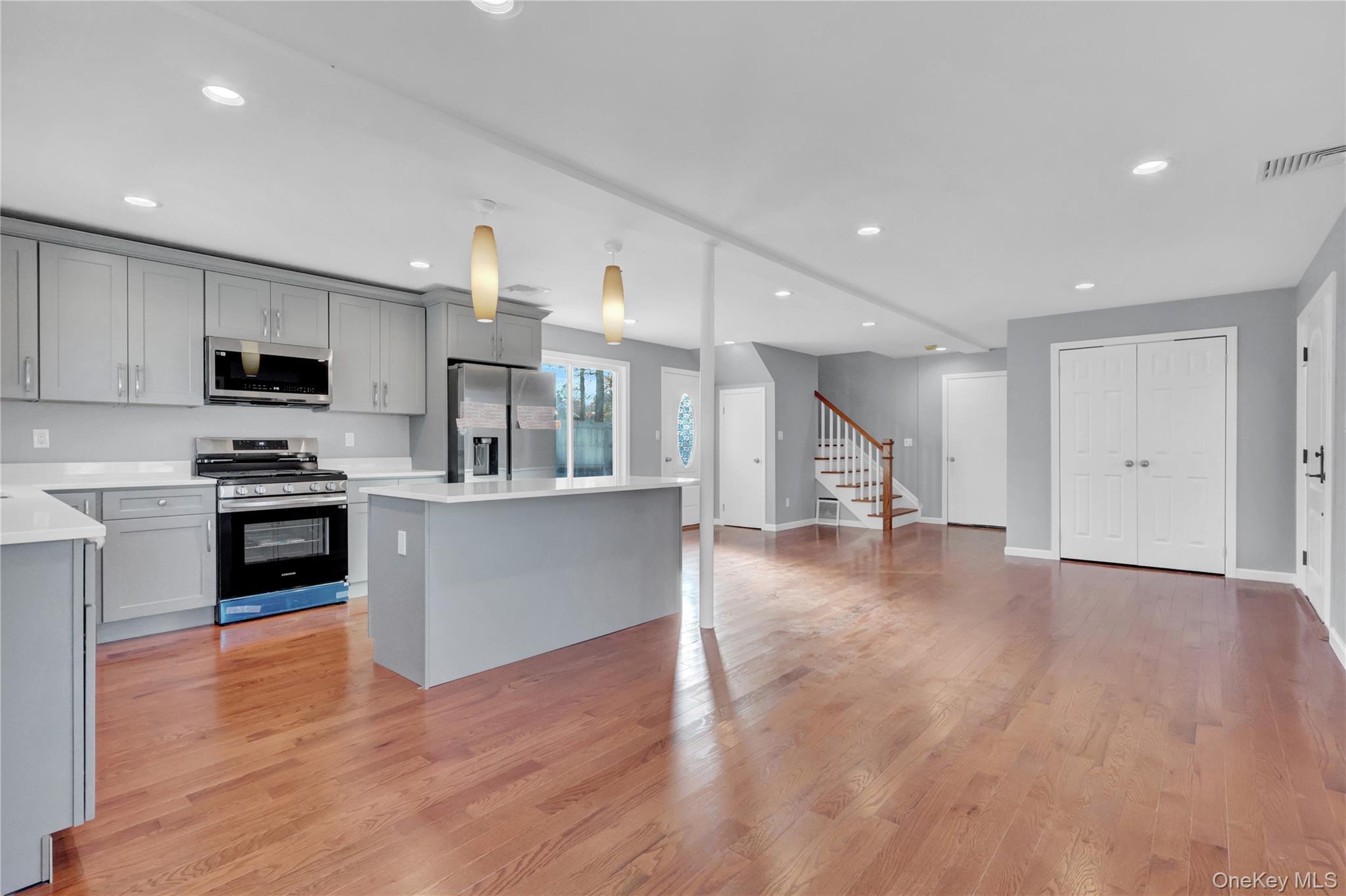 #14 photo, 6 Renee Court, Centereach , NY 11720