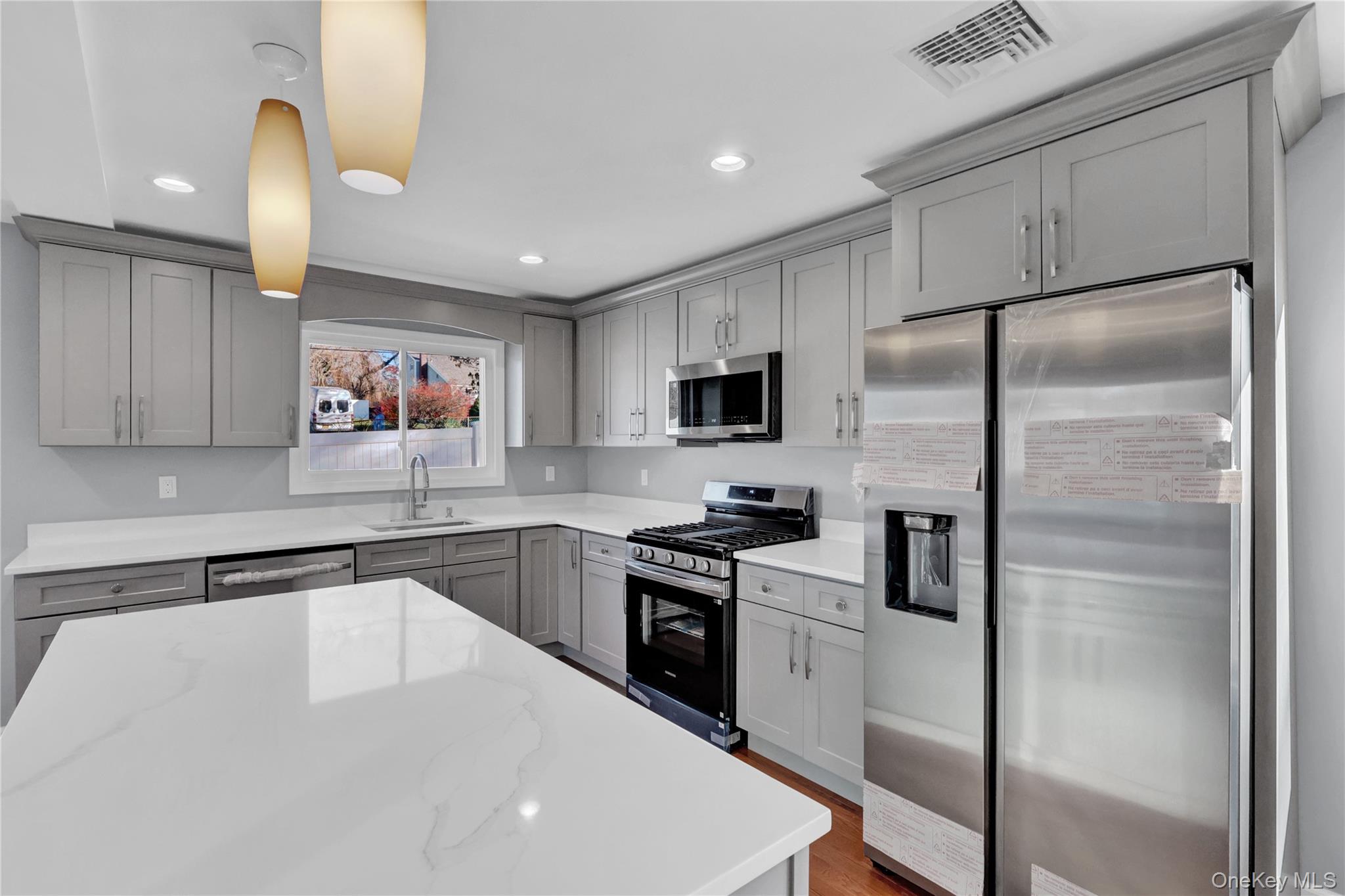 #20 photo, 6 Renee Court, Centereach , NY 11720