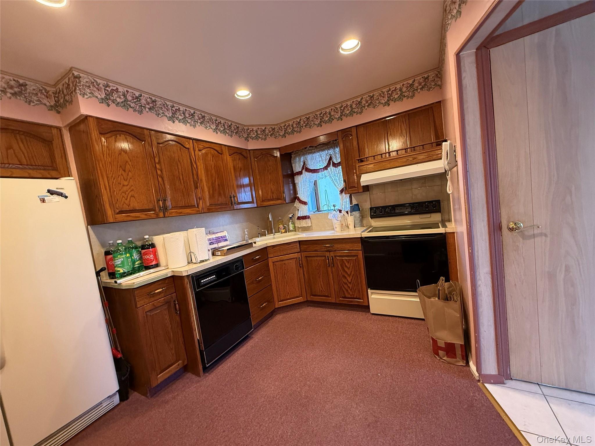 #4 photo, 32 Liszt Street, Hicksville , NY 11801