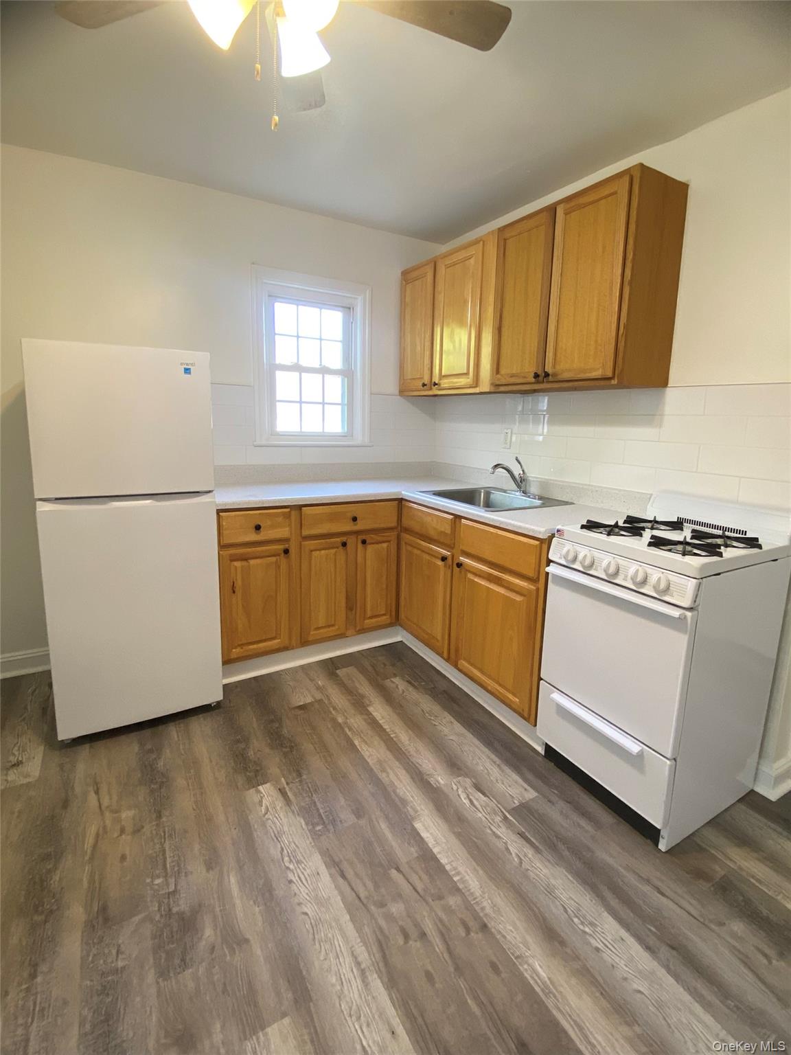 #9 photo, 2 George Street, Glen Cove , NY 11542