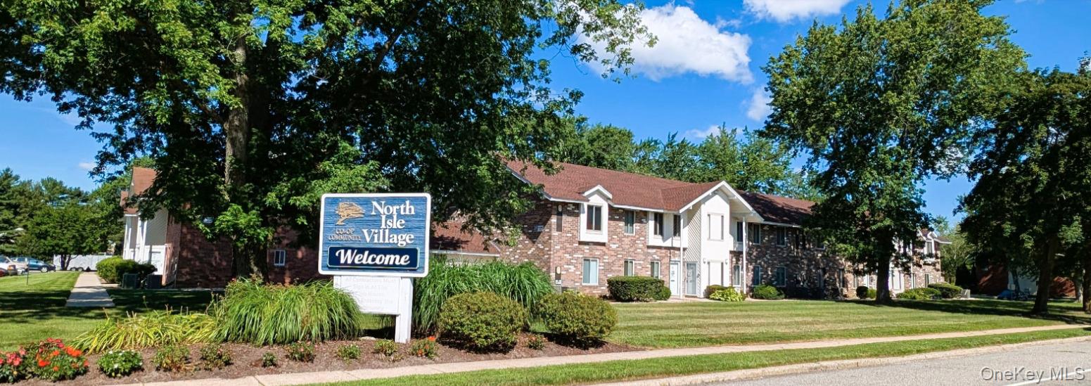 #16 photo, 10 Aspen Court, سوفولك Coram , NY 11727