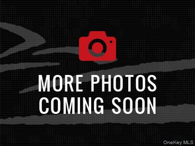 #7 photo, 10 Aspen Court, Coram , NY 11727