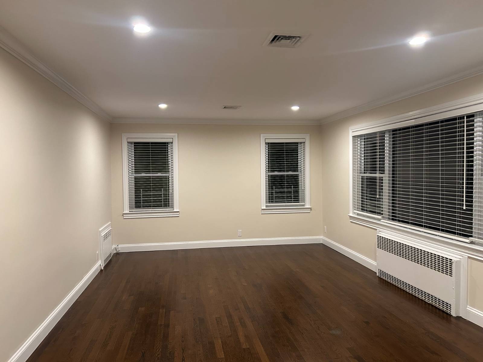 #3 photo, 260 Eastchester, New Rochelle , NY 10801