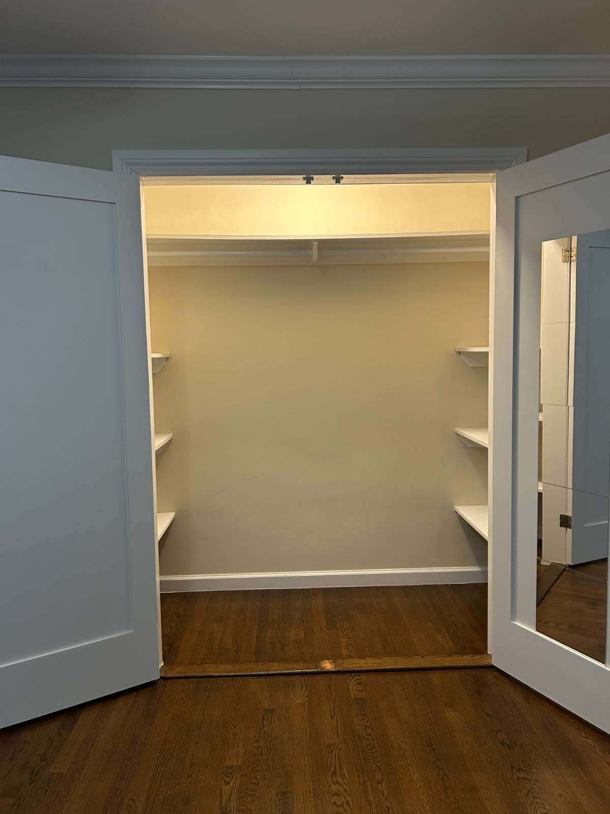 #7 photo, 260 Eastchester, New Rochelle , NY 10801