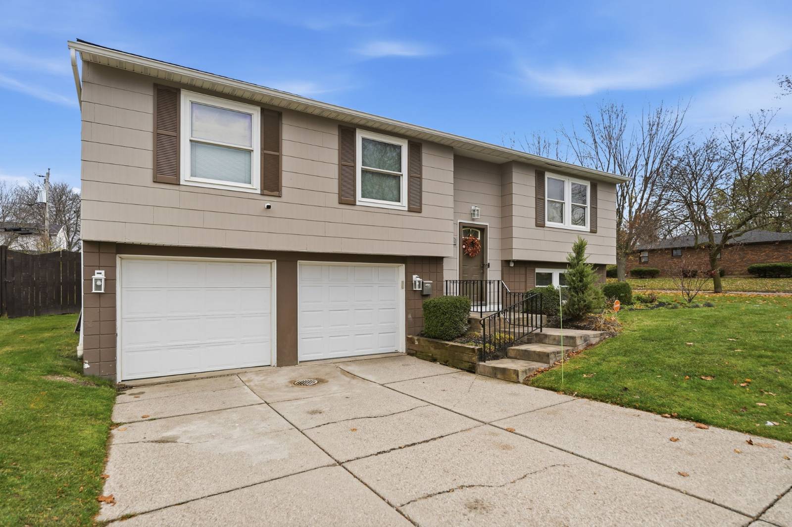 #1 photo, 141 Fruitwood Ter, Williamsville , NY 14221