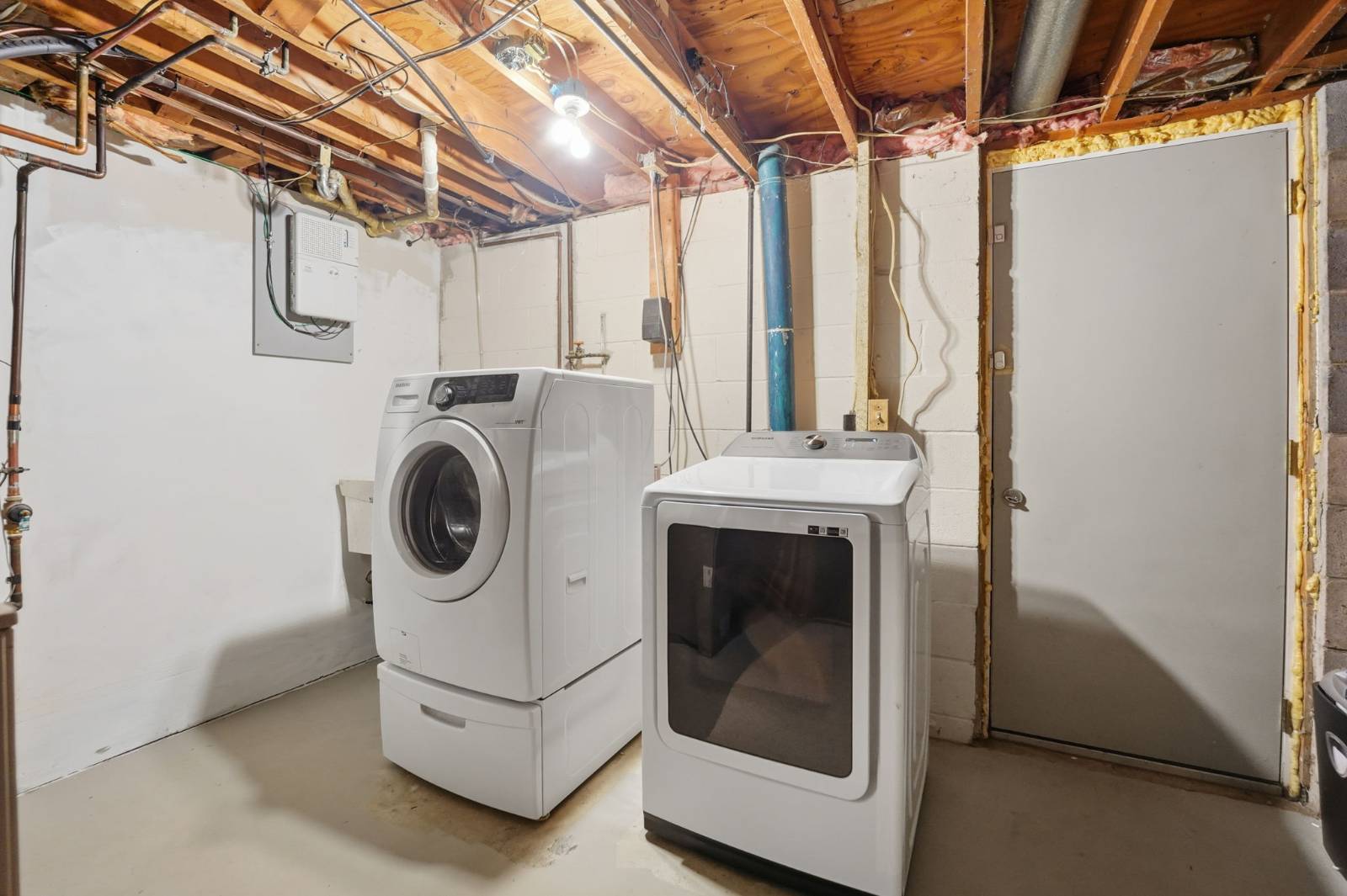 #11 photo, 141 Fruitwood Ter, Williamsville , NY 14221