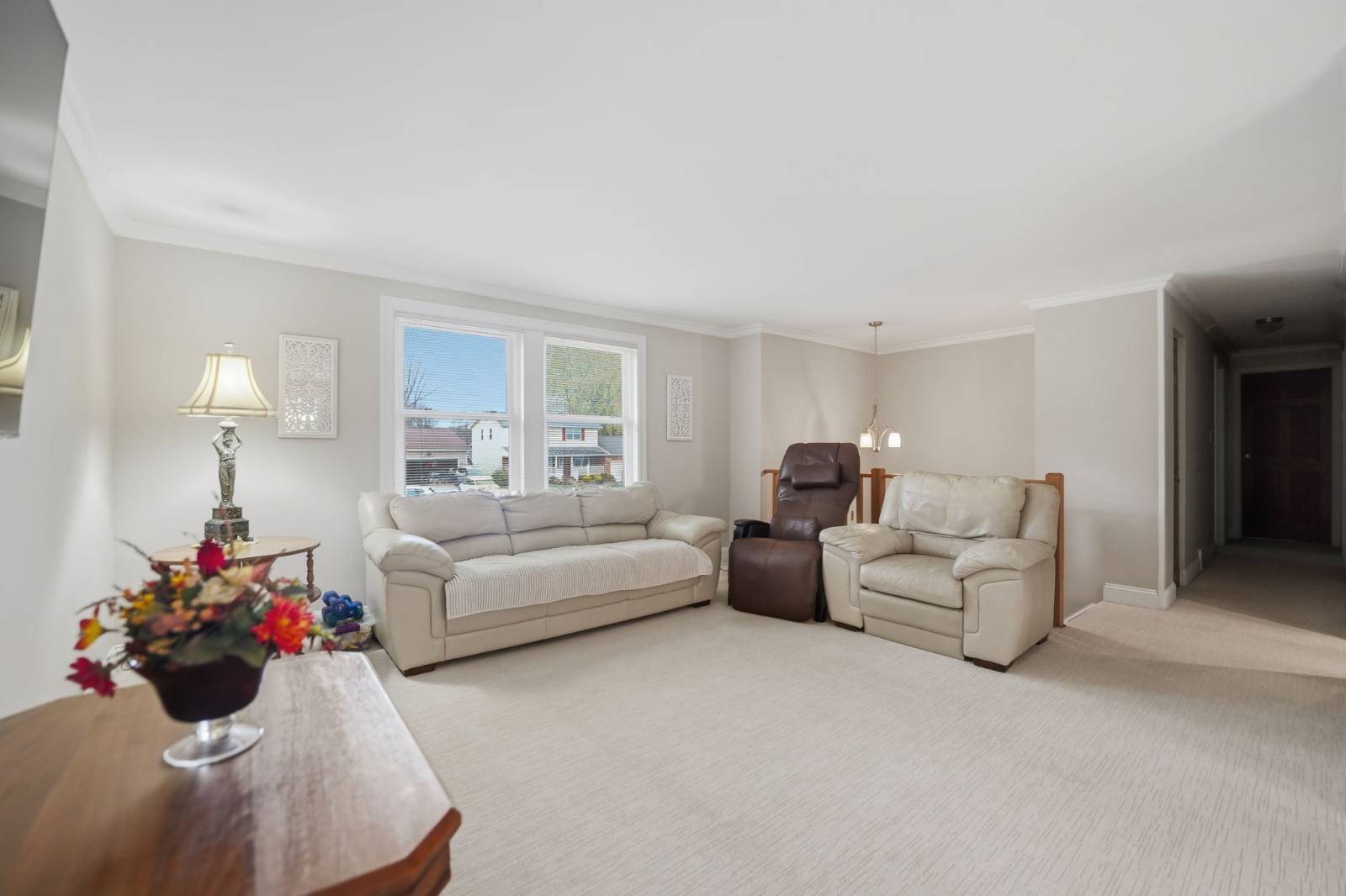 #3 photo, 141 Fruitwood Ter, Williamsville , NY 14221