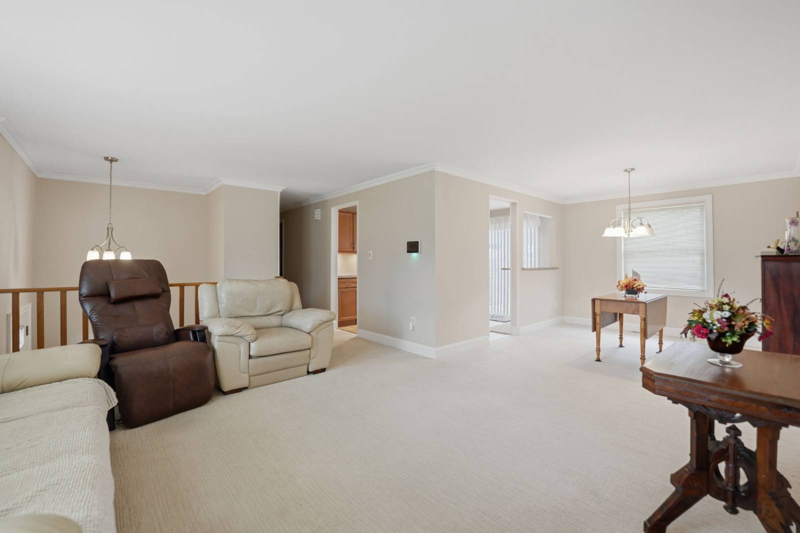 #5 photo, 141 Fruitwood Ter, Williamsville , NY 14221