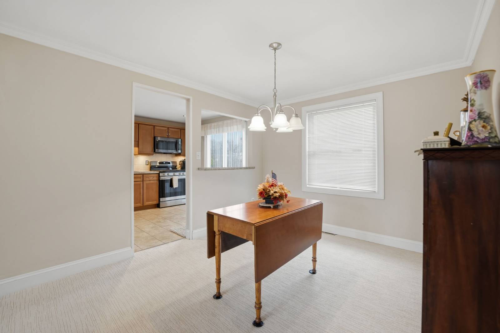 #6 photo, 141 Fruitwood Ter, Williamsville , NY 14221