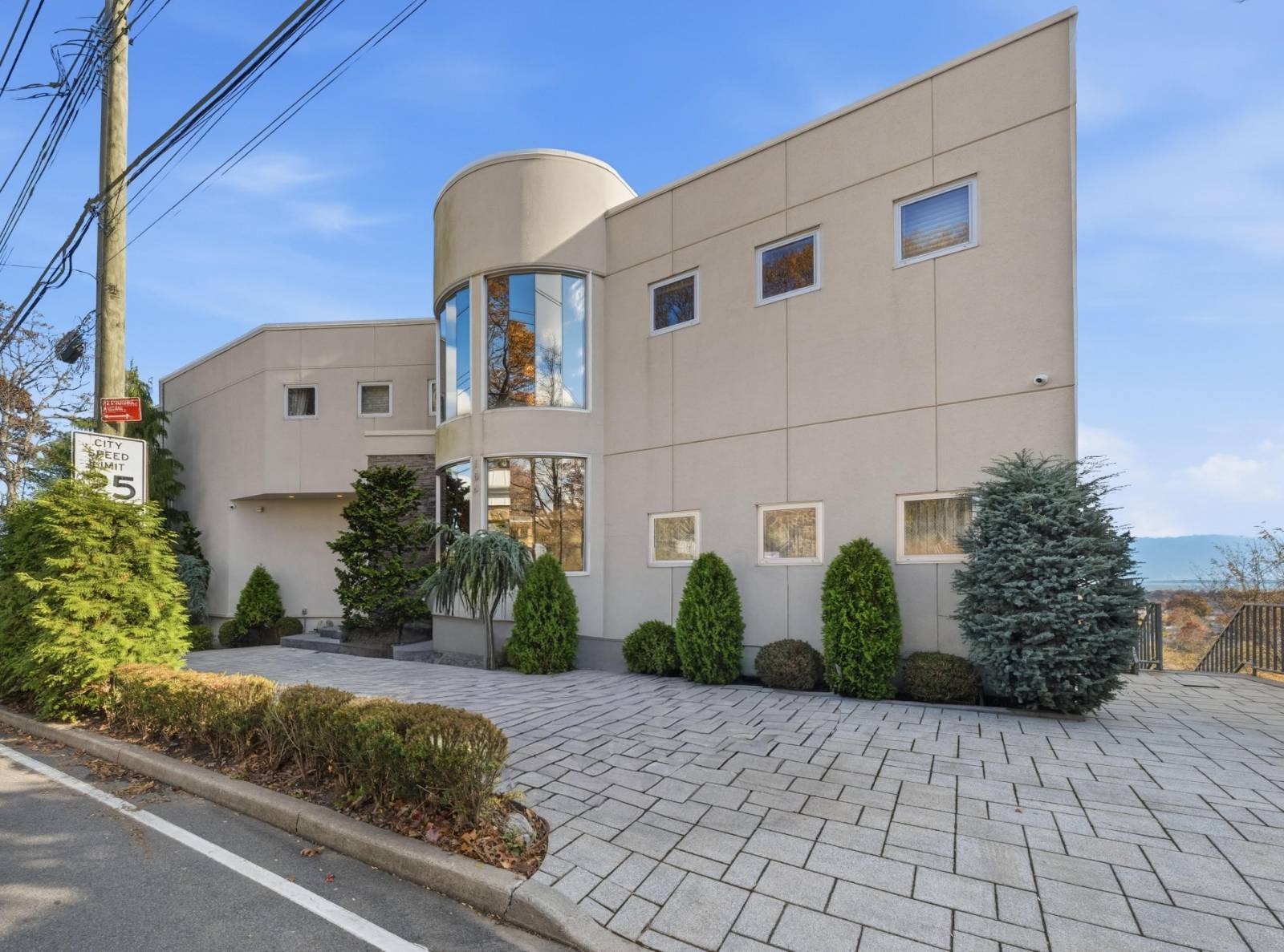 #1 photo, 186 flagg pl, Staten Island , NY 10304