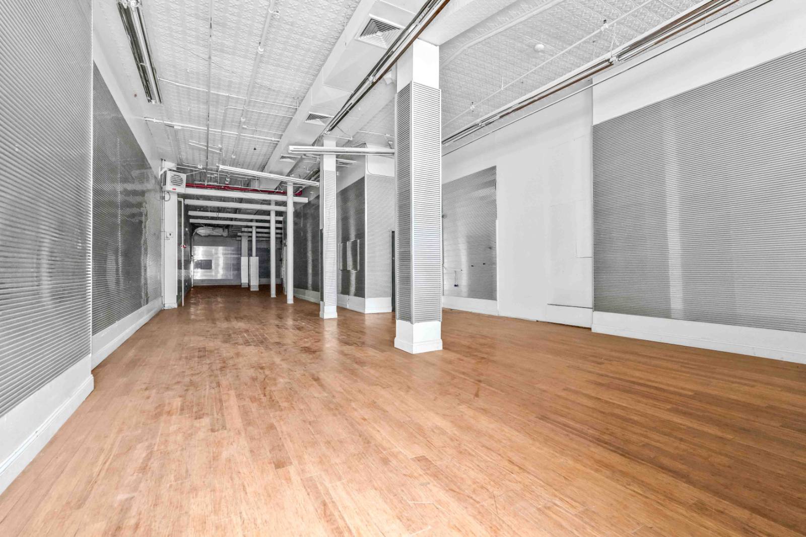 #42 photo, 865 Broadway, マンハッタン New York , NY 10003