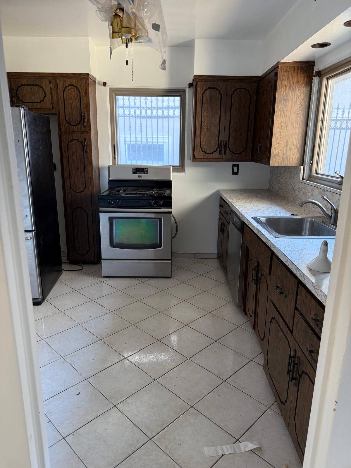 #3 photo, 53-21 254, Little Neck , NY 11362