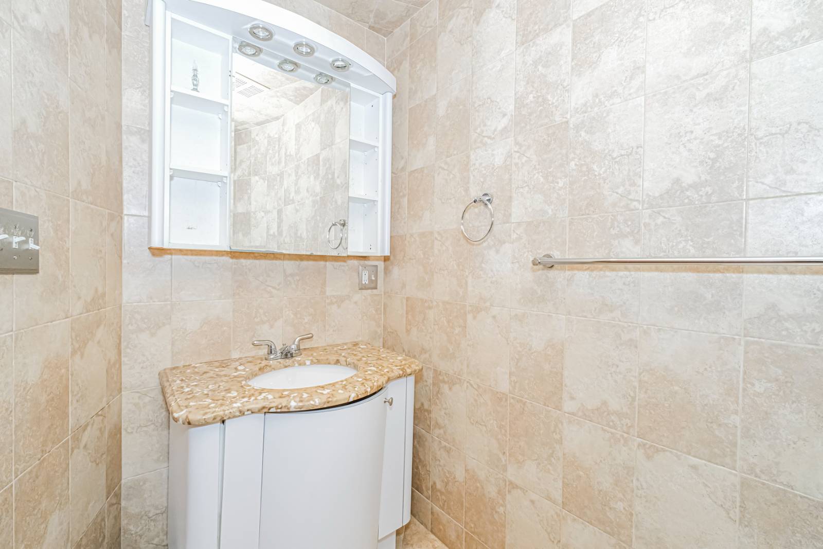 #14 photo, 3567 Shore Pkwy, #H4A, Sheepshead Bay , NY 11235