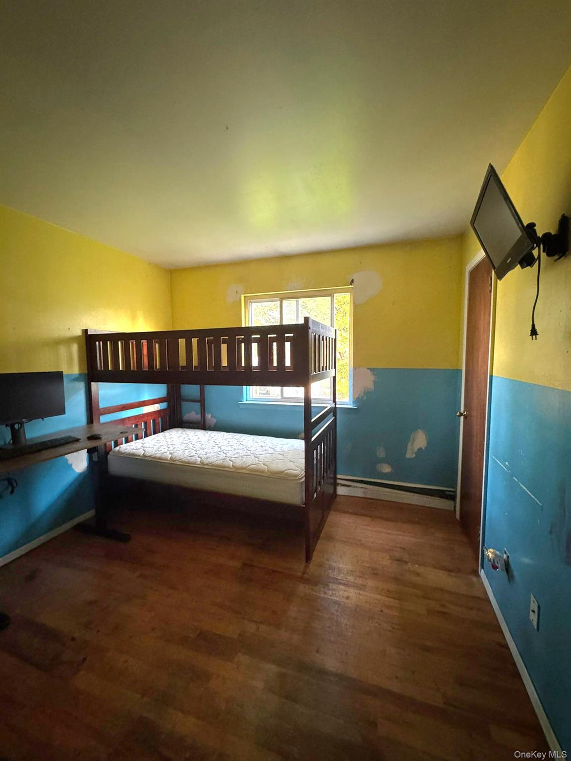 #9 photo, 2 Mortell Court, Babylon , NY 11726