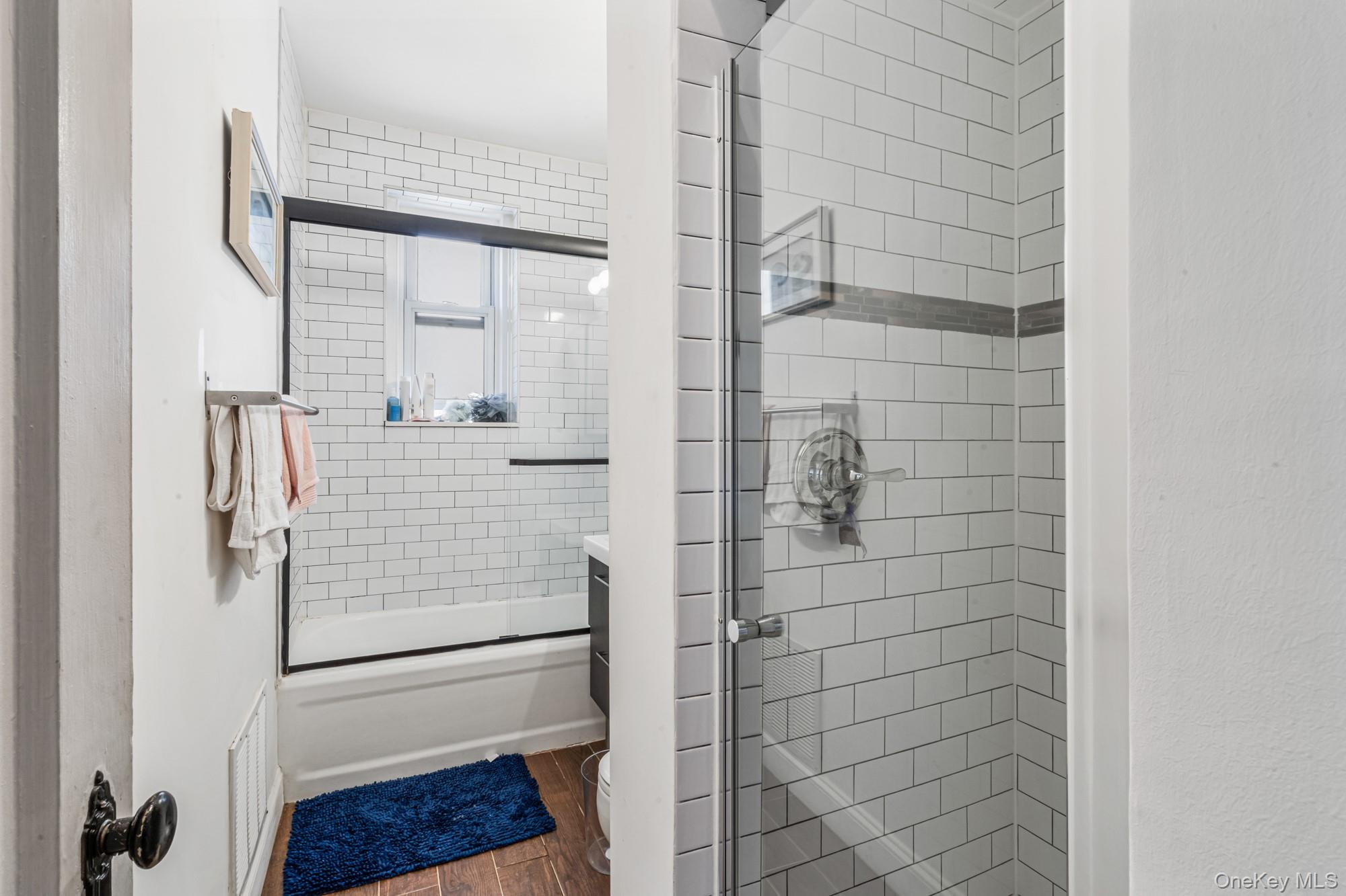 #6 photo, 45 Kew Gardens Road, Kew Gardens , NY 11415