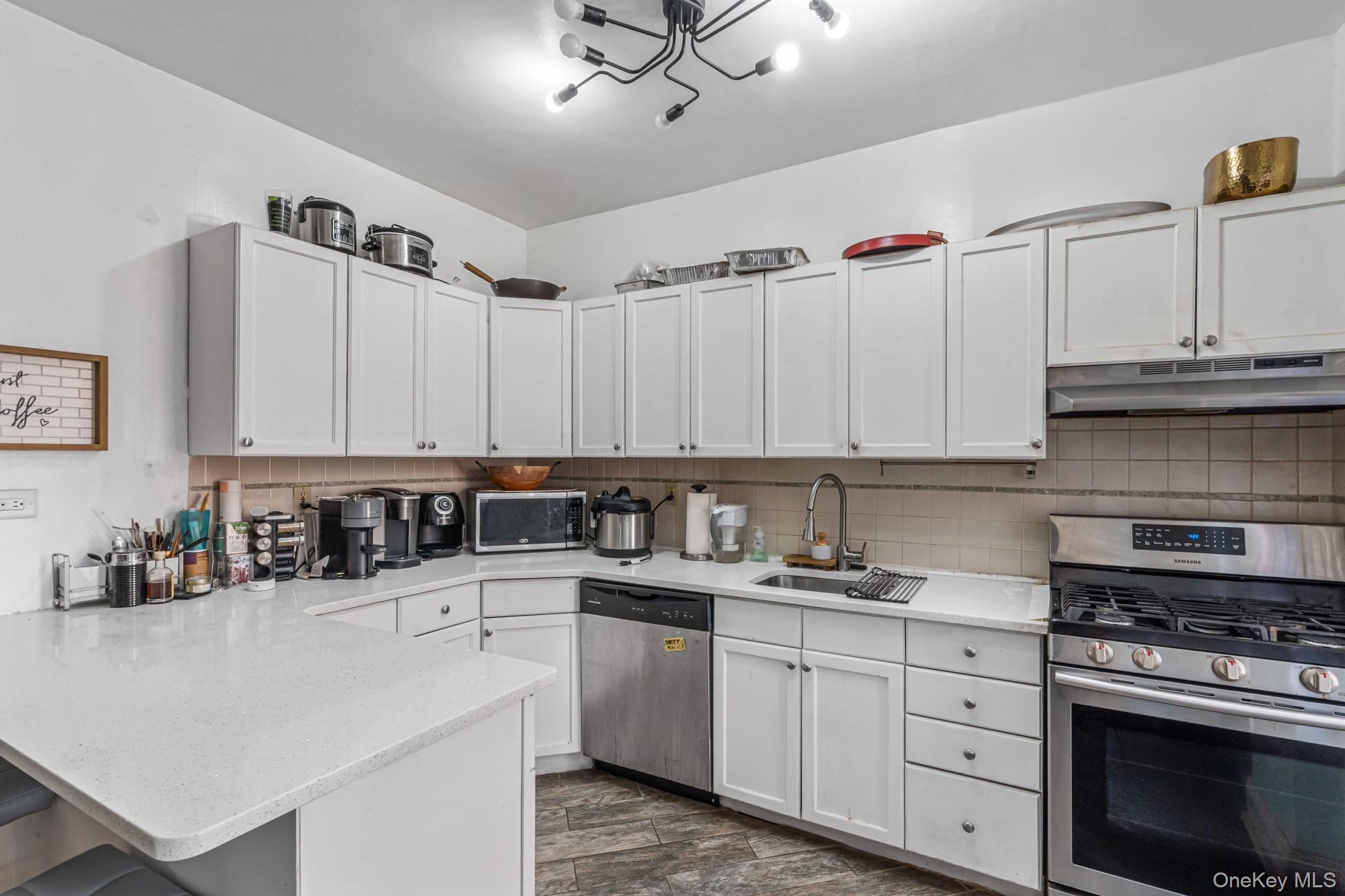 #9 photo, 45 Kew Gardens Road, Kew Gardens , NY 11415